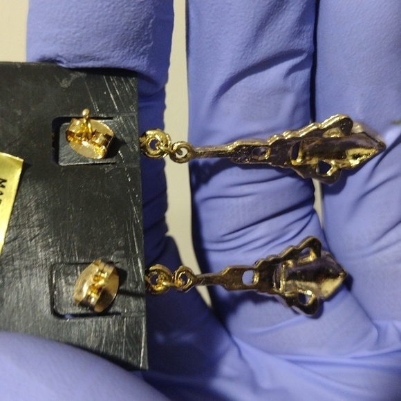 Women's Stylish Gold-tone Filigree Black Color Stone Drop Dangle Earrings, 1.75" - Picture 4 of 5